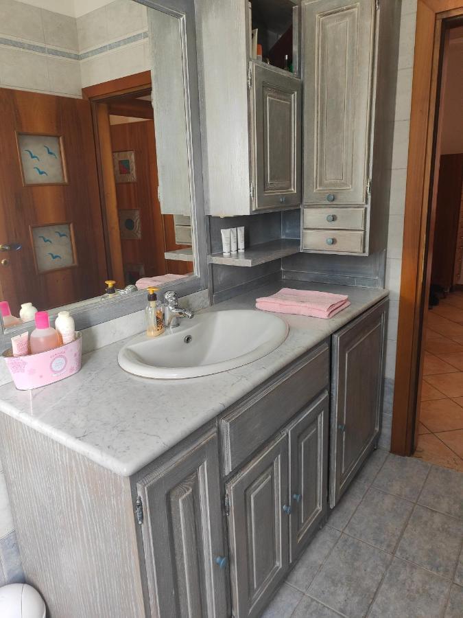 Lara'S House Apartment Верона Екстериор снимка
