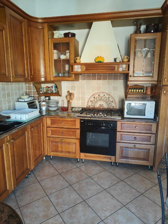 Lara'S House Apartment Верона Екстериор снимка