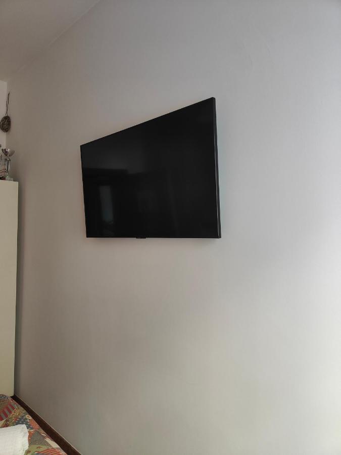 Lara'S House Apartment Верона Екстериор снимка