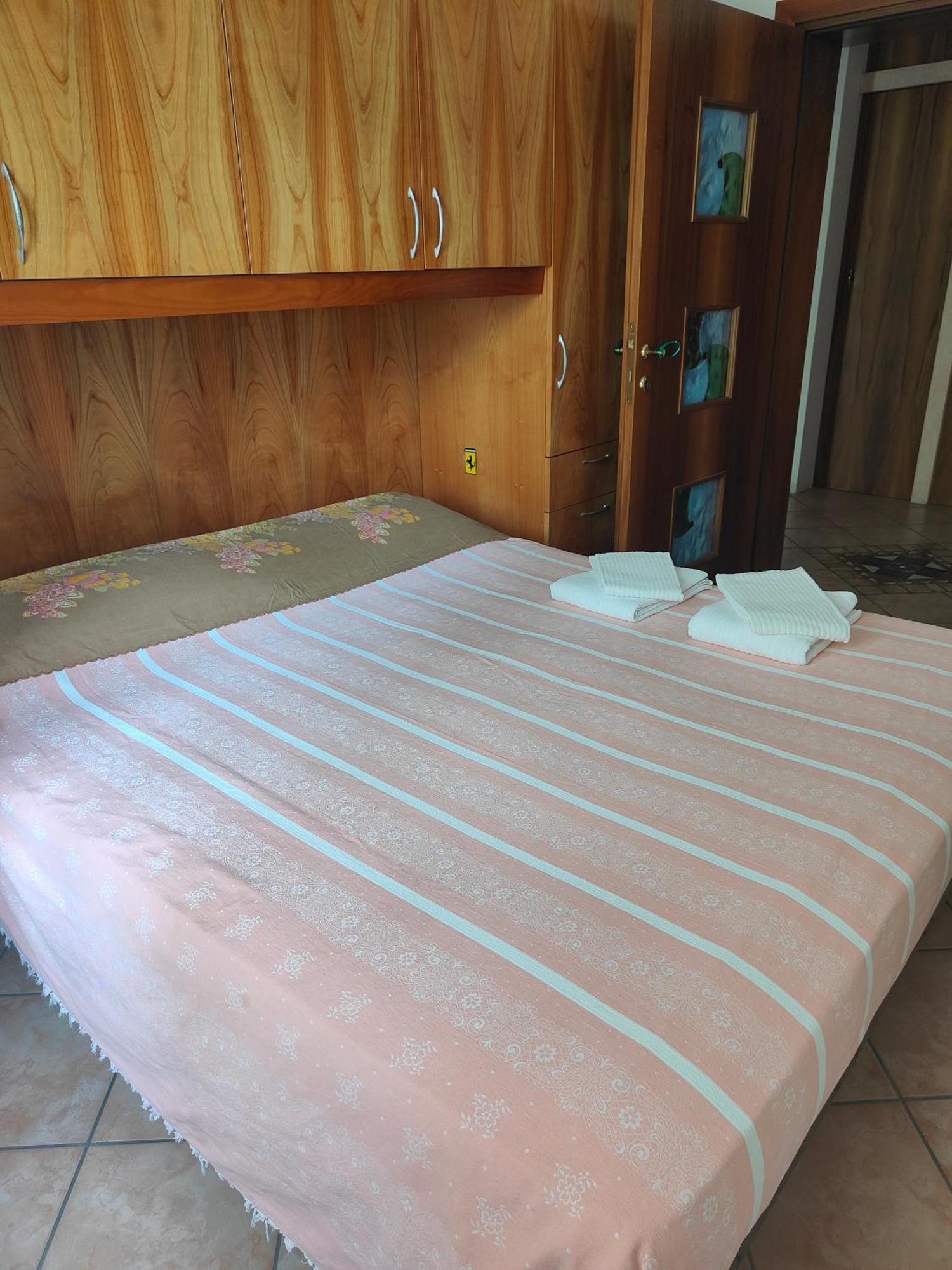 Lara'S House Apartment Верона Екстериор снимка